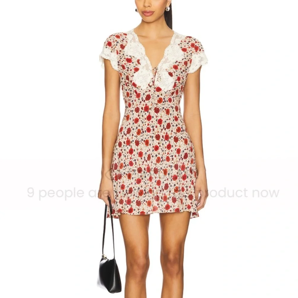 RIXO lace trimmed Floral Red and Cream miniDress NEW - Picture 14 of 15